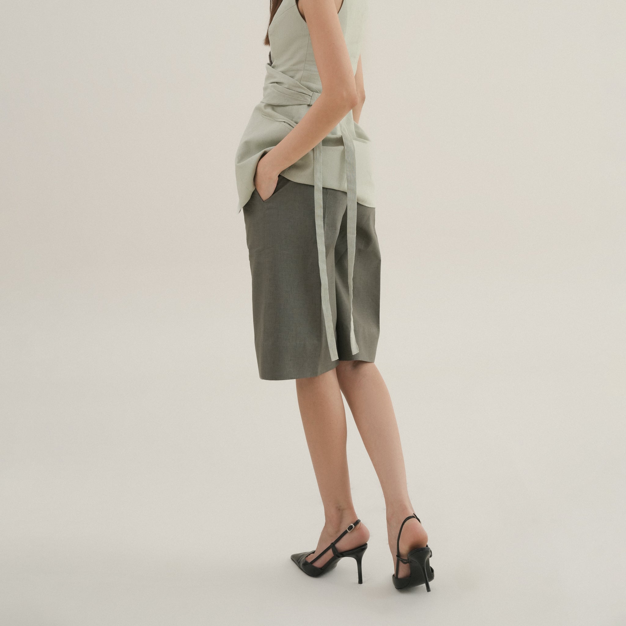 Ease Linen Shorts