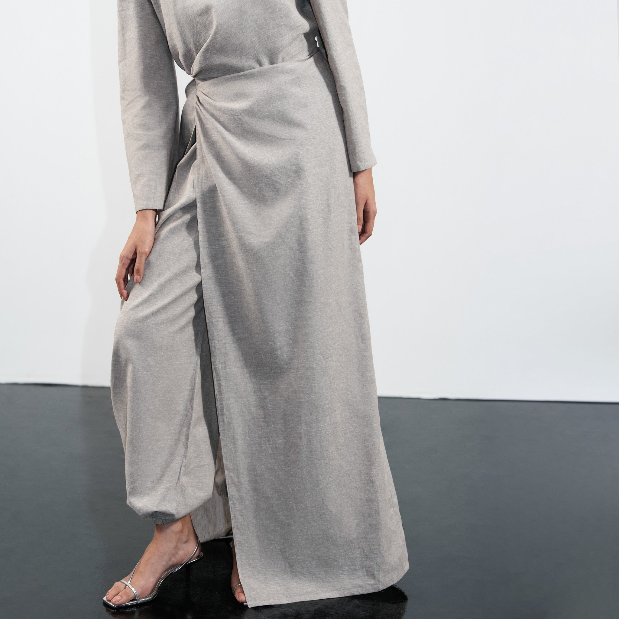 Structured Linen Set