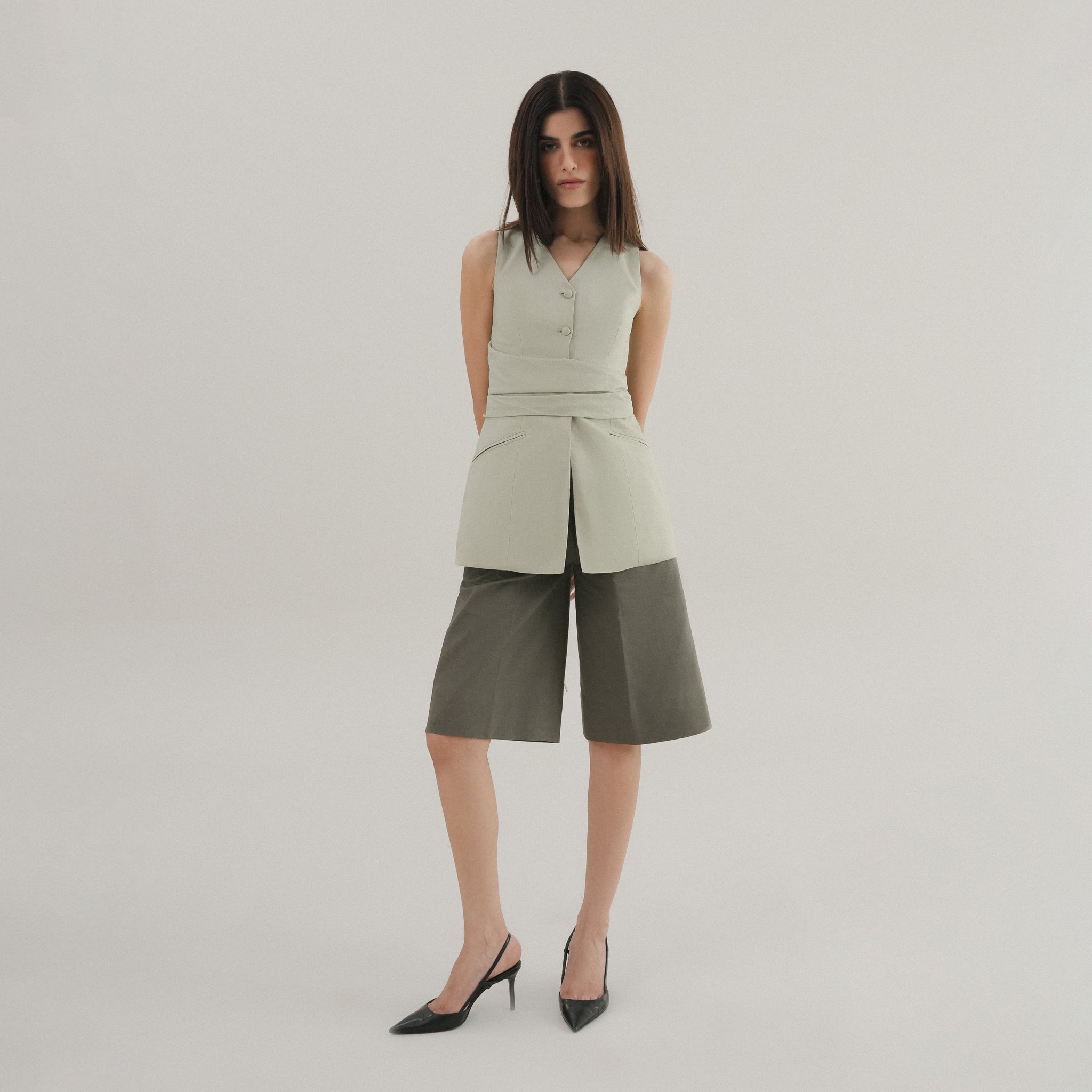 Tie-Back Vest